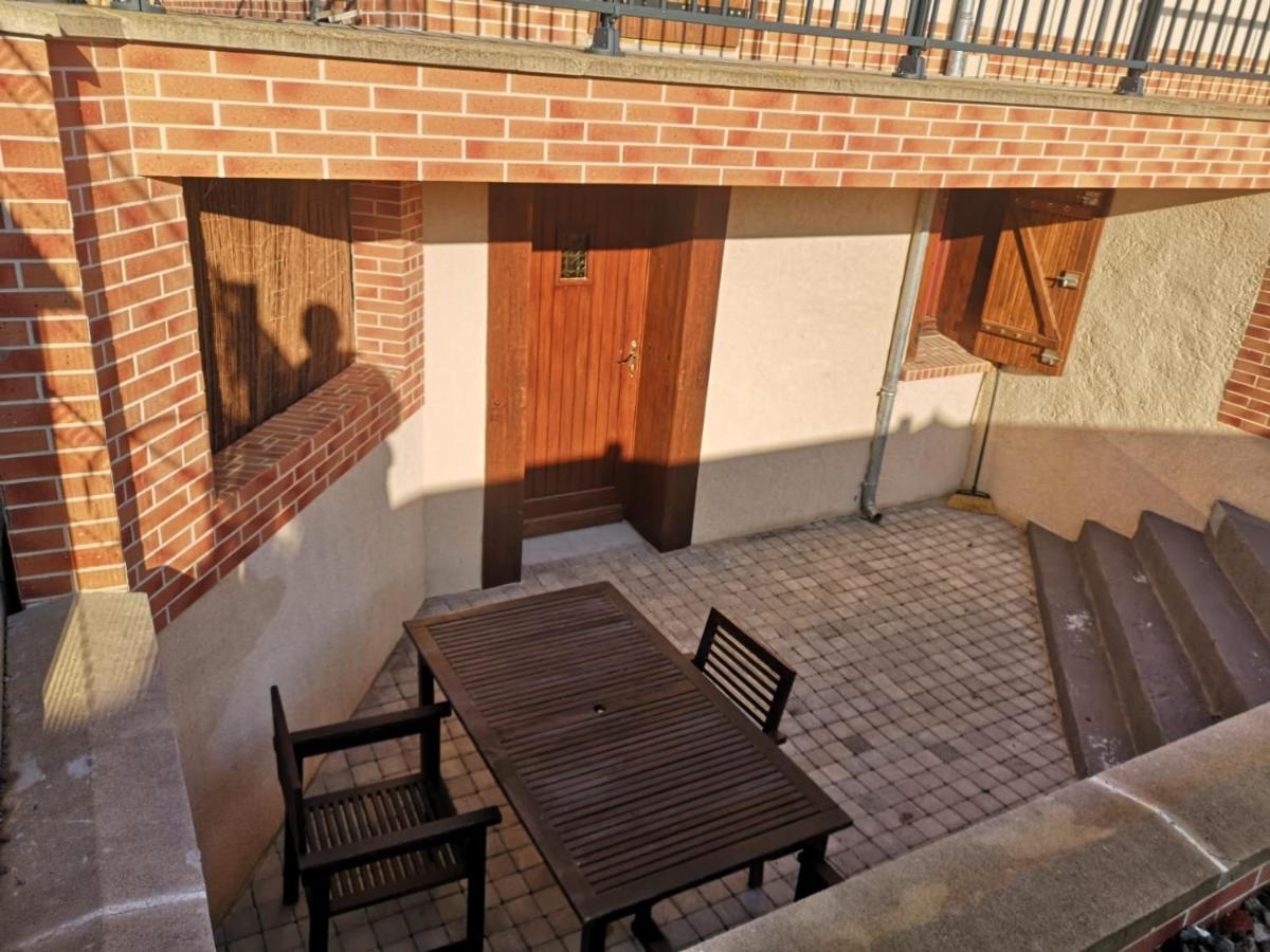Domaine Des Deux A Apartman Margny-sur-Matz Kültér fotó
